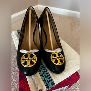 Tory Burch Chelsea Wedges